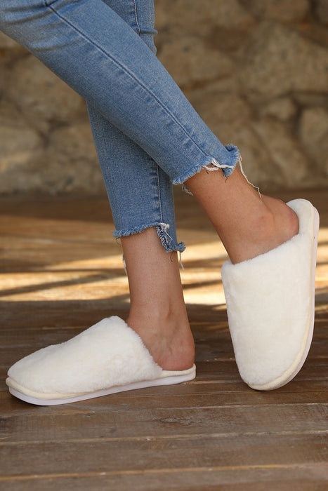 White Fuzzy Winter Warm Slippers