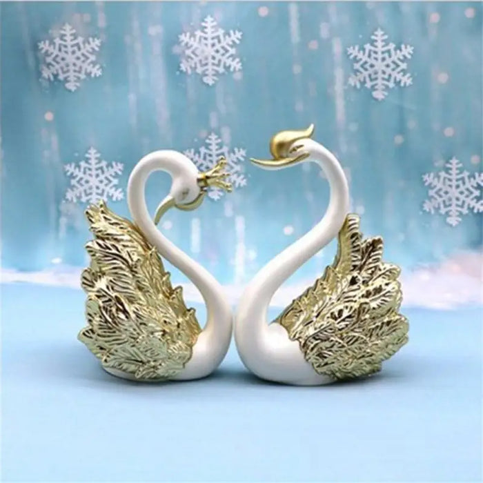 Mini Swan Couple Model Figurine Collectibles Car Interior Wedding Cake Decoration Wedding Gift for Guest Home Accessories