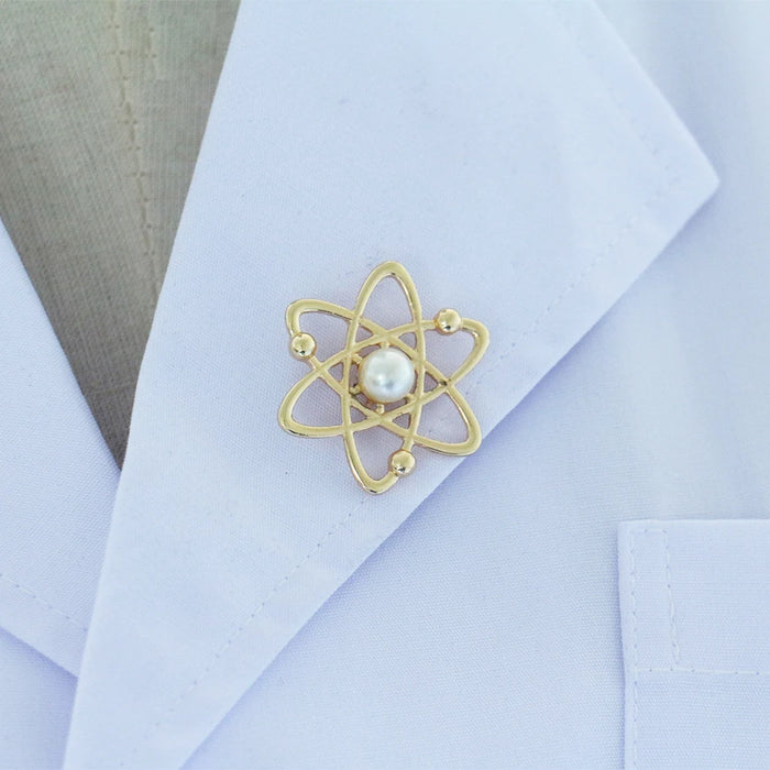 Hanreshe Atom Melecule Science Medical Pin Brooch Proton Symbol Neutron Nucleus Pearl Lapel Badge Medicine Jewelry for Doctor