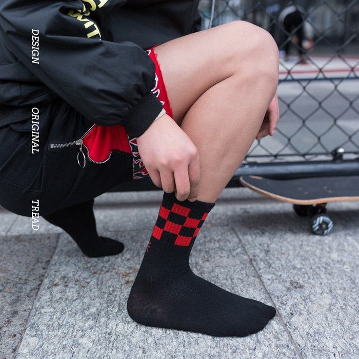 Trendy Pure Cotton Mid-calf Length Socks High-top Skateboard Basketball Socks Fashion Striped Athletic Socks